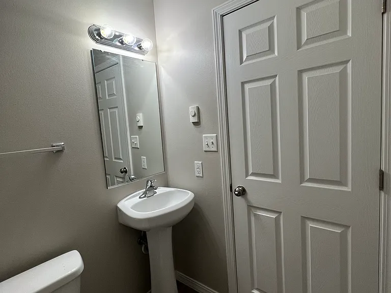 400 Energy Dr #1 — Photo 3