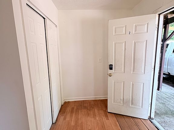 3rd image of 8209 Vine St APT 2