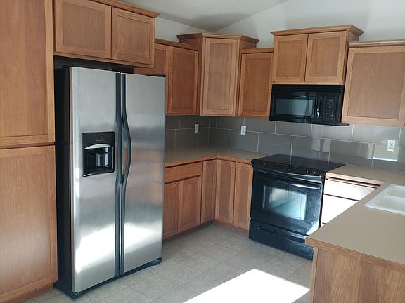 4th image of 19728 E Nora Ave