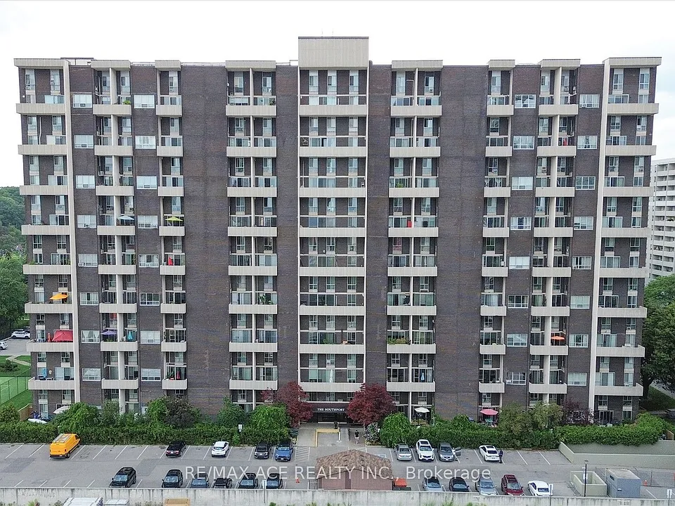 60 Southport St #624
