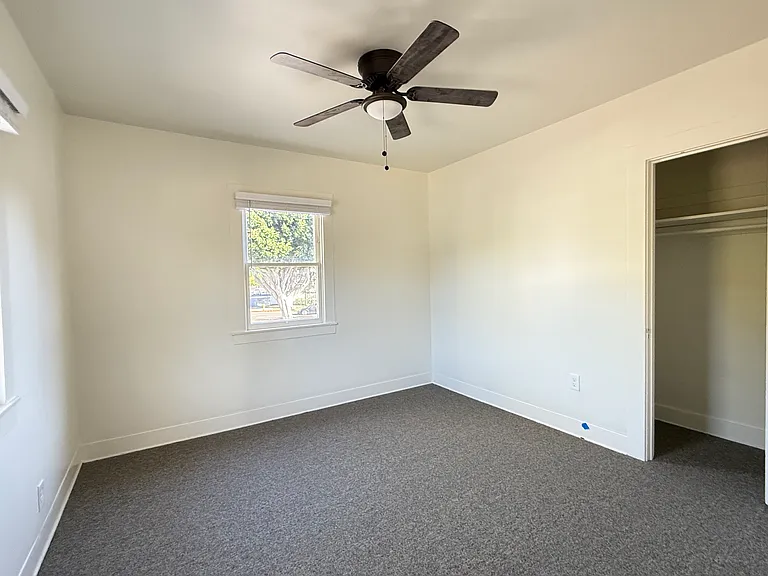 1137 Carmel St — Photo 9