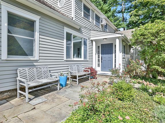 5th image of 8 Old Roaring Brook Road