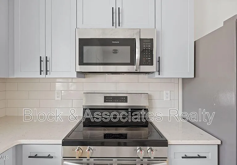 2811 Wilcox Pl #101 — Photo 25