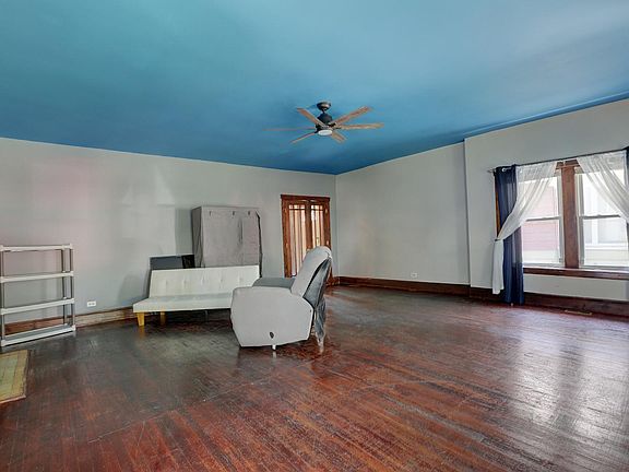 3rd image of 1119 N Lockwood Ave