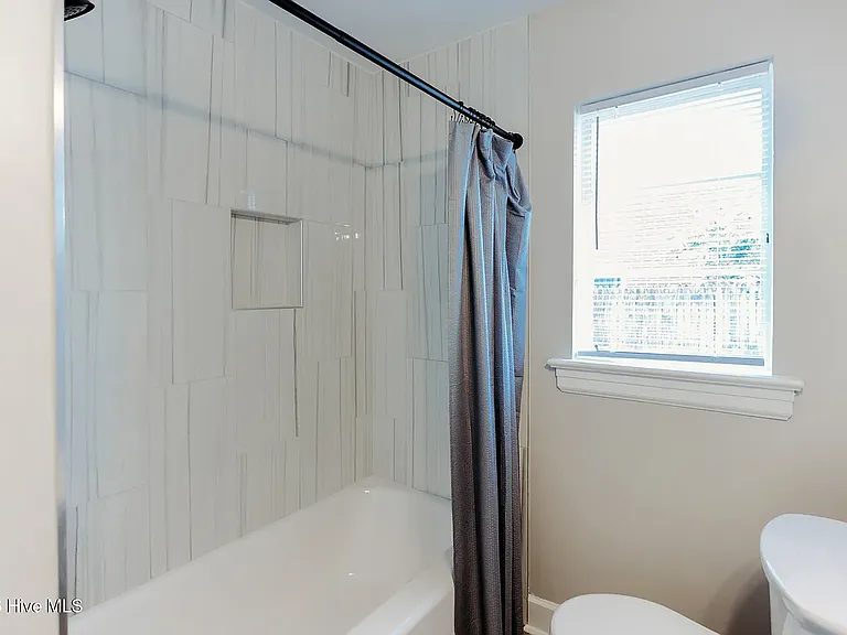 508 Woodard St NE — Photo 11
