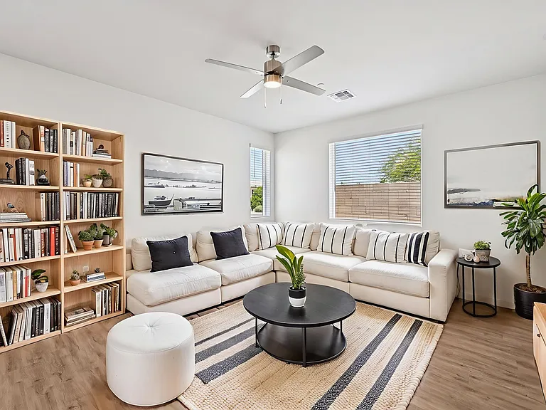 Agave Townhomes — Photo 52