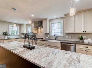 5696 Gaines St, Burke, VA 22015