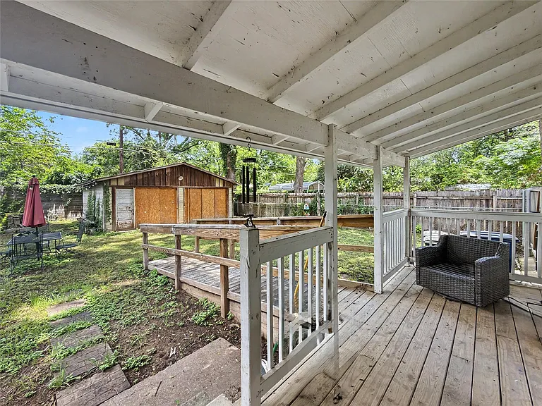 2506 E Cesar Chavez St — Photo 20