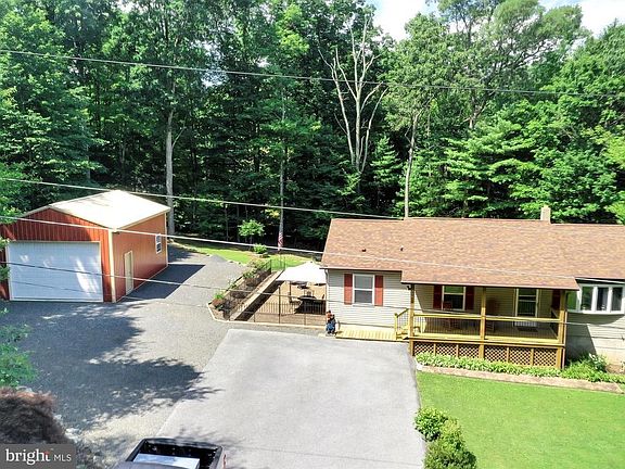 3rd image of 256 Creek Dr