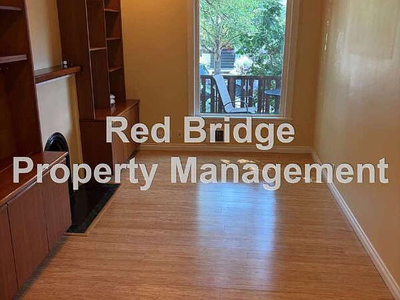 4th image of 1327 SE Nehalem St