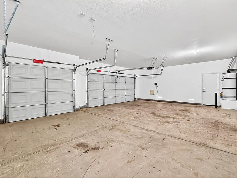 42217 Whisper Rock St — Photo 24