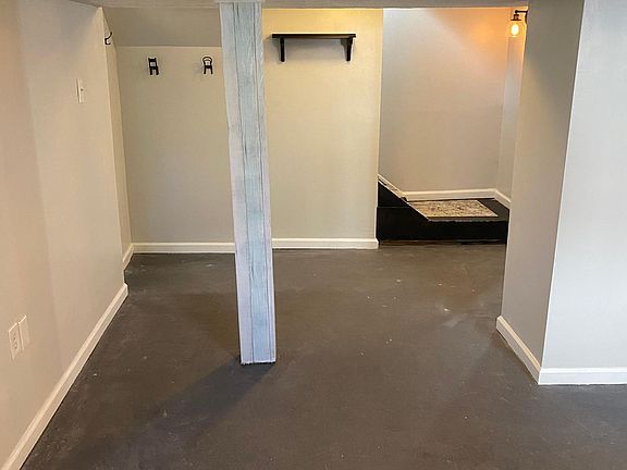 2nd image of 13 E Park Ave