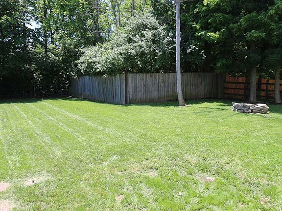 3rd image of 1015 Holderness Ln