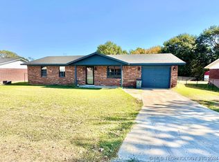 324 David Walker Ln, Stigler, OK 74462