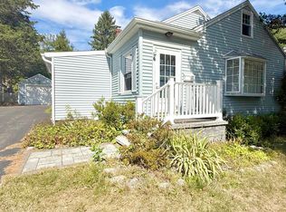 19 Orchard St, Delmar, NY 12054