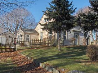 1396 E Main Rd, Portsmouth, RI 02871