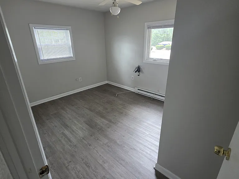 819 Douglas Turnpike — Photo 8