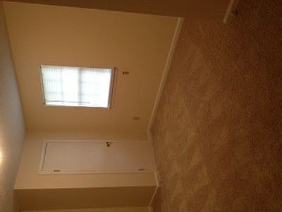 4th image of 130 Old Lantern Ct