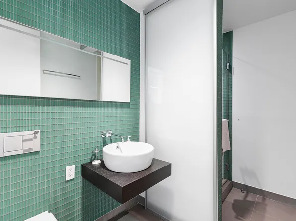 400 East 67th Street image 18 of 29