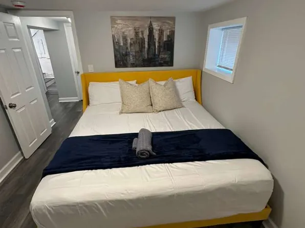 2632 Kenilworth Ave, Berwyn, IL 60402