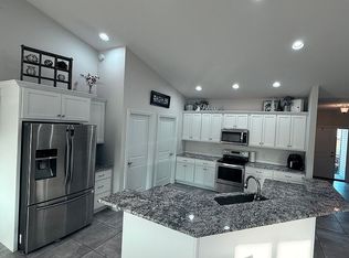 275 Carrington Ave, Mt Zion, IL 62549