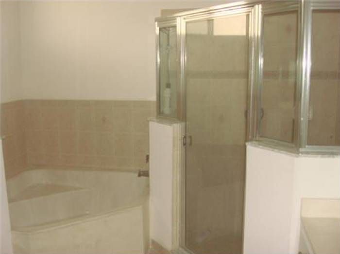 2nd image of 1915 SE 21 Ct