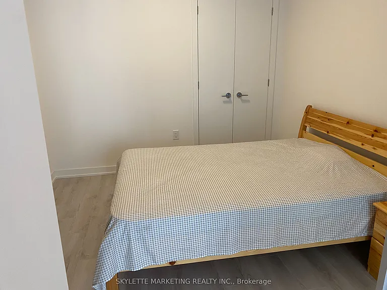 357 King St W #2505 — Photo 9