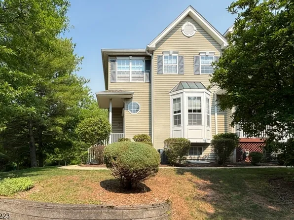 39 Briar Ln, Flemington, NJ 08822