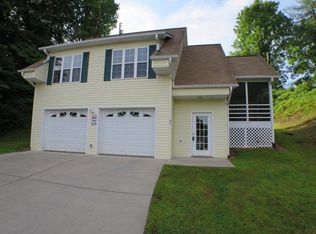 97 Dearmin Ter, Franklin, NC 28734