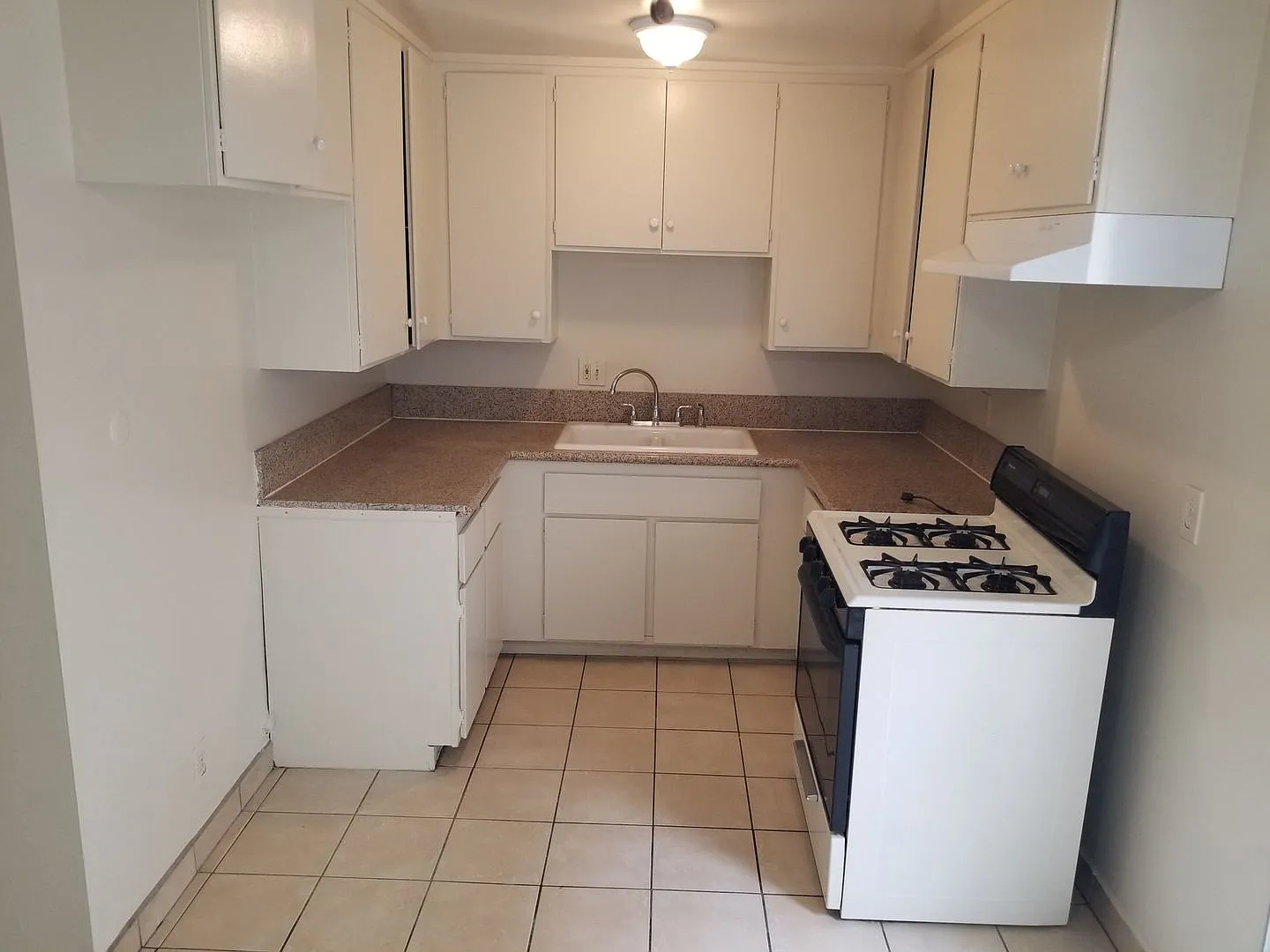 2618 Milton Ave. — Photo 4