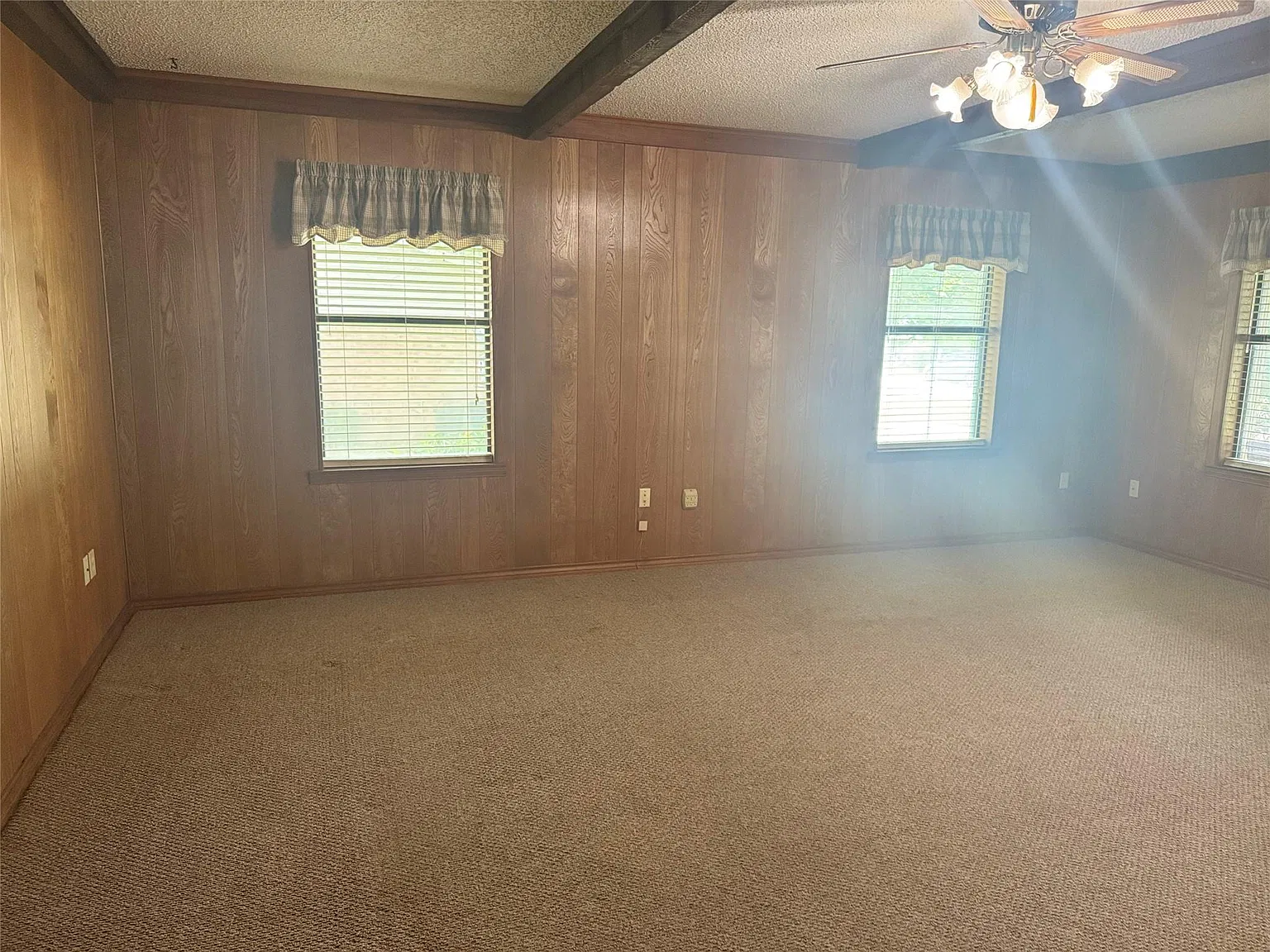 3 bed, 1621 sqft, $1,950 — Photo 3