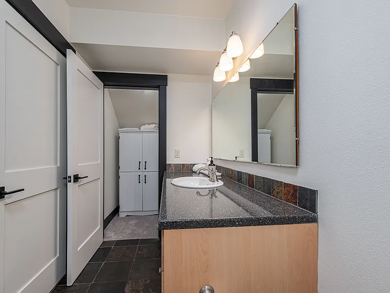 2340 NW Bens Ct — Photo 22