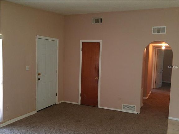 3rd image of 5841 Beechmont Blvd