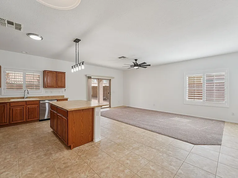 1268 E Birdland Dr — Photo 13