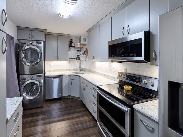 205 Yoakum Pkwy UNIT 305