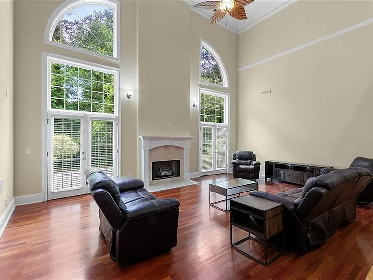680 W Paces Ferry Rd NW — Photo 6