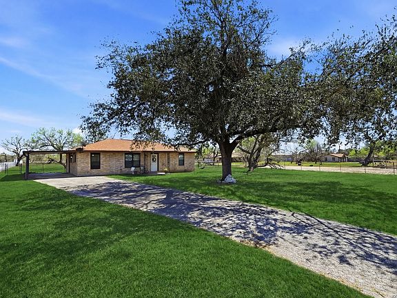 5th image of 8042 Knowlton Rd