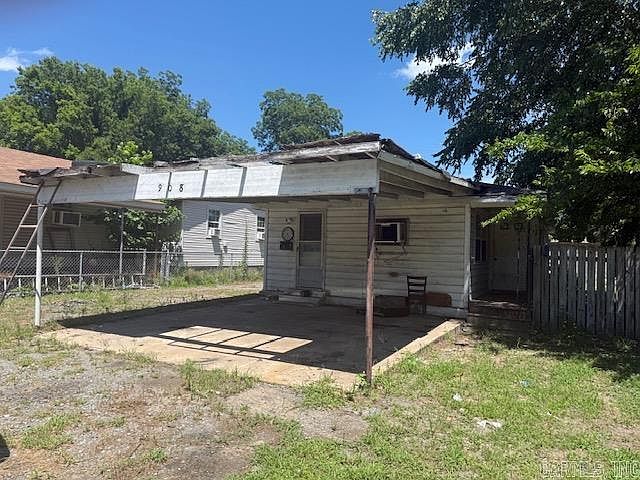 1st image of 908 North St