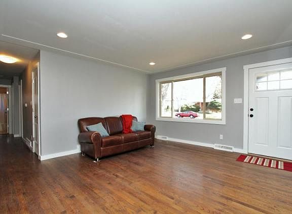 4th image of 7841 Quitman St