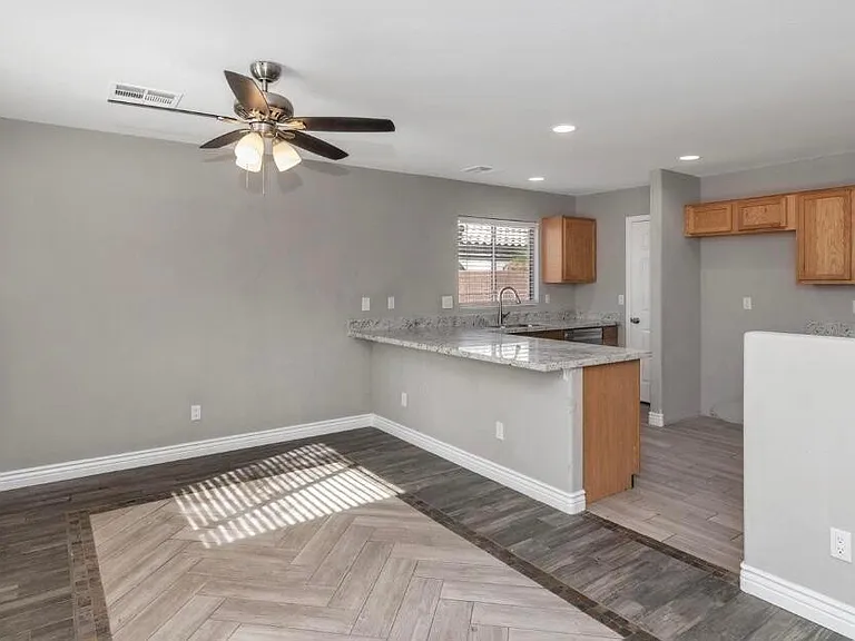 23949 W Hadley St — Photo 5