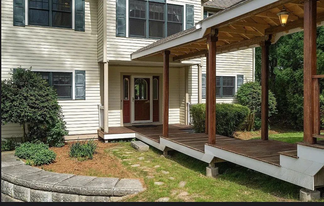2 bed, 3.5 bath, 2600 sqft, $4,500 — Photo 3