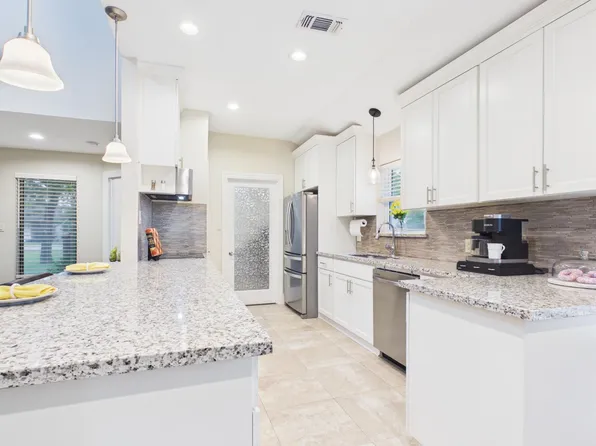 1510 Burning Tree Rd, Humble, TX 77339
