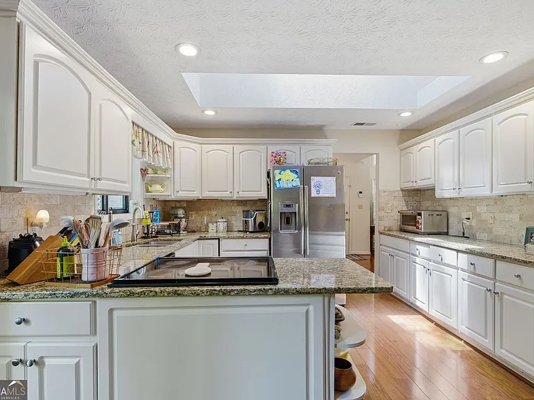505 Summerhill Pl — Photo 10