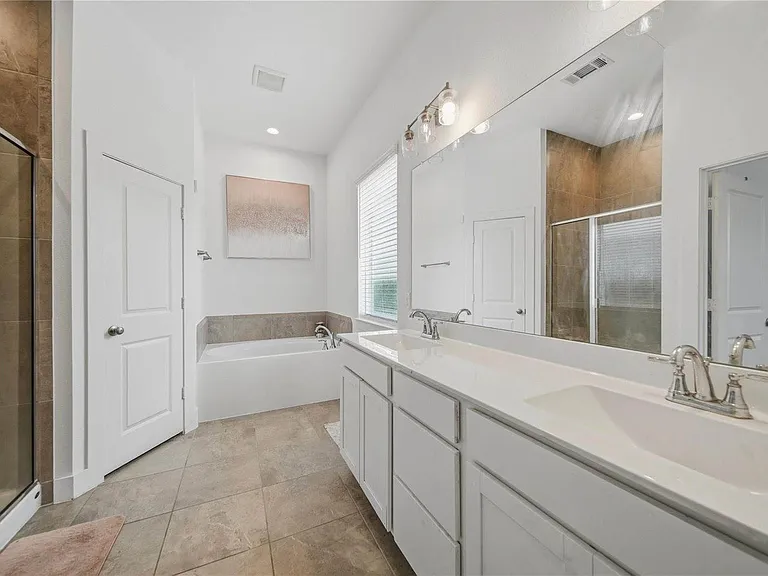4512 Bartagrass Dr — Photo 19