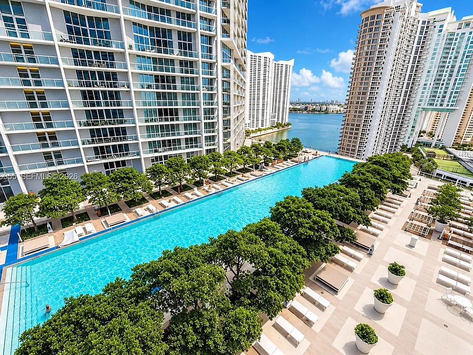 495 Brickell Ave #1906