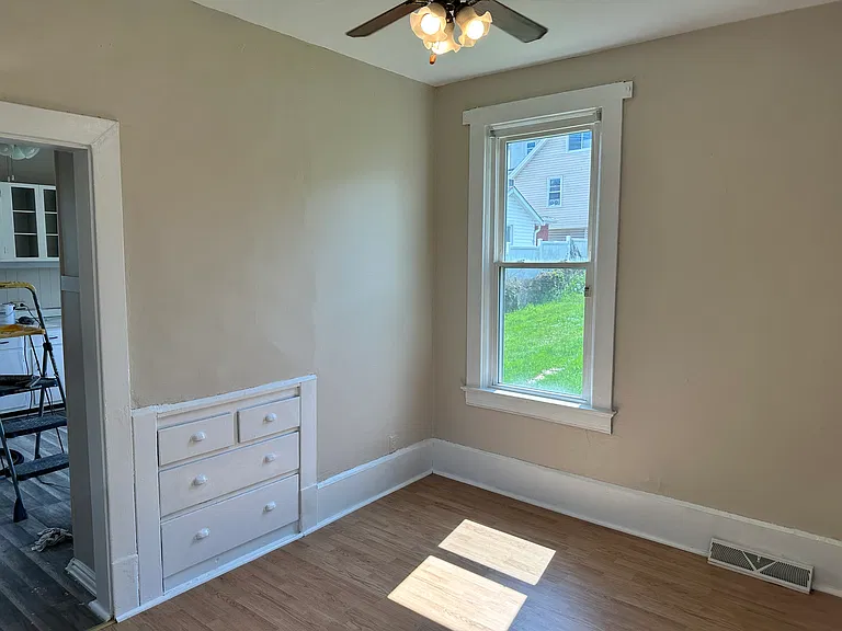 office/extra room