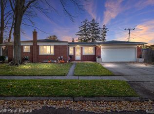 12327 E Eleven Mile Rd, Warren, MI 48093