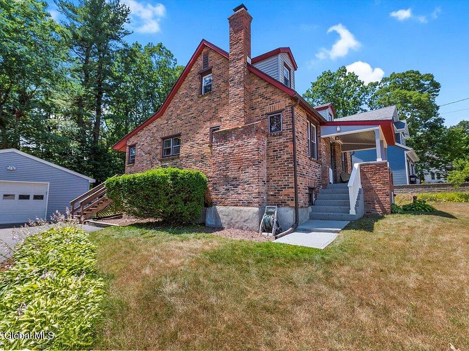16 Lawrence Street, Cohoes, NY 12047 Zillow