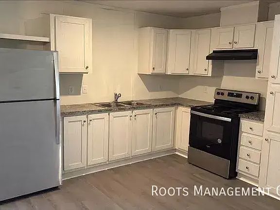 2nd image of 205 Carriage Lane Est #205