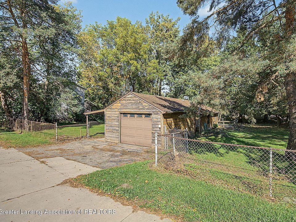 1st image of 3072 E Lake Lansing Rd